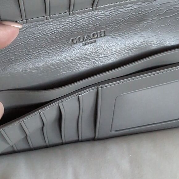 COACH SKINNY WALLET🩶 Gray And Gunmetal - Picture 9 of 16